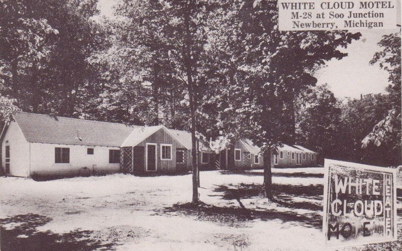 White Cloud Motel - Old Postcard